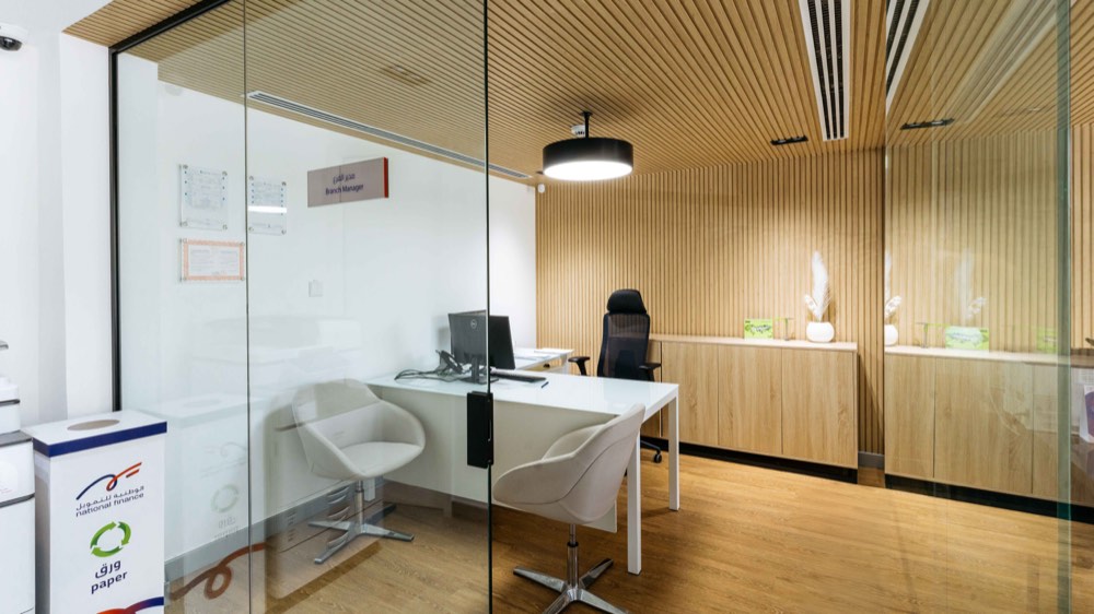 Advisor office lined in oak battens